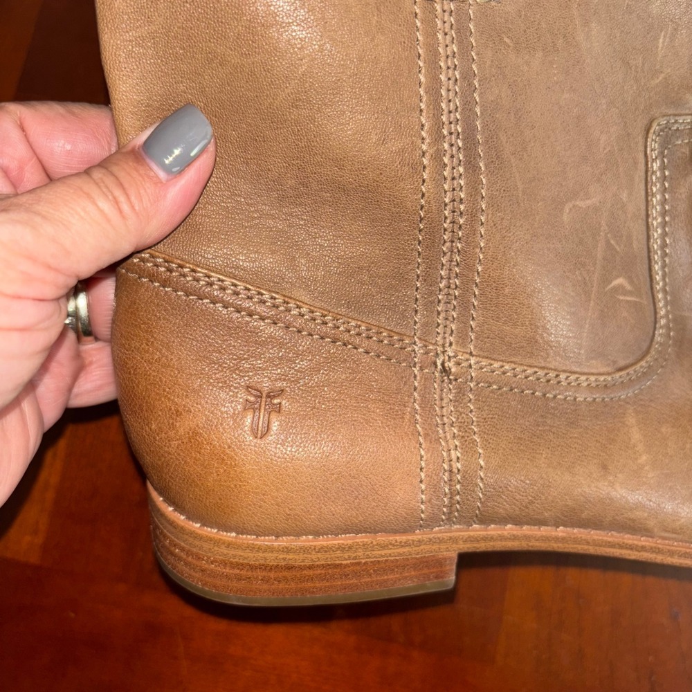 Frye Veronica Short Pull-On Boots • Ash Tan Leather • Women’s 9.5 - Picture 3 of 12